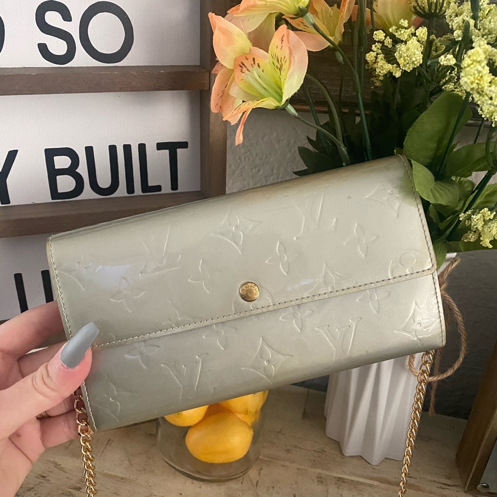 SOLD Authentic Louis Vuitton Vernis Crossbody
